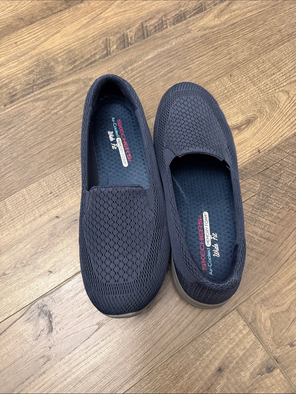 Sketchers Shoes
